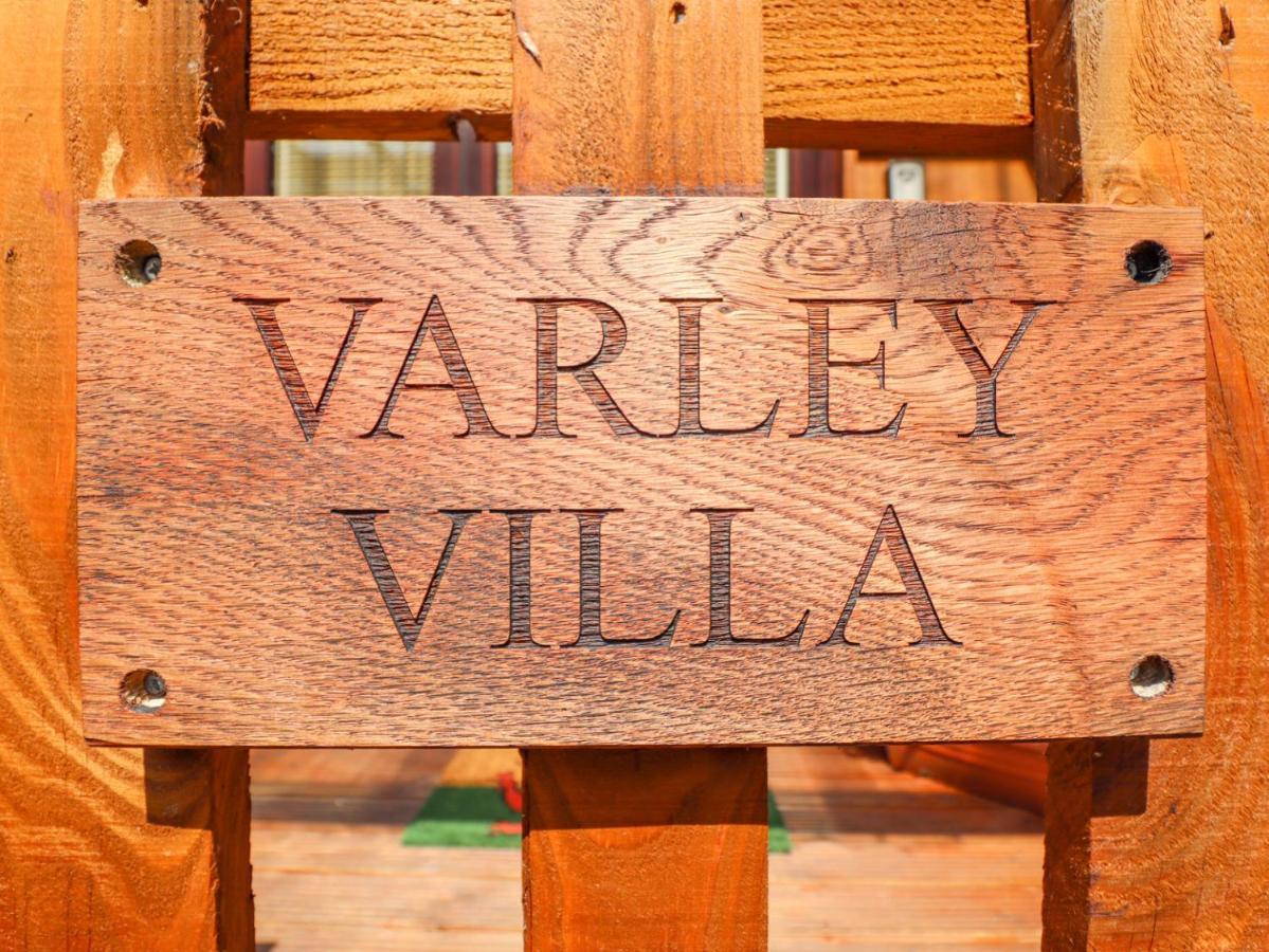Varley Villa Newtown  Exterior photo